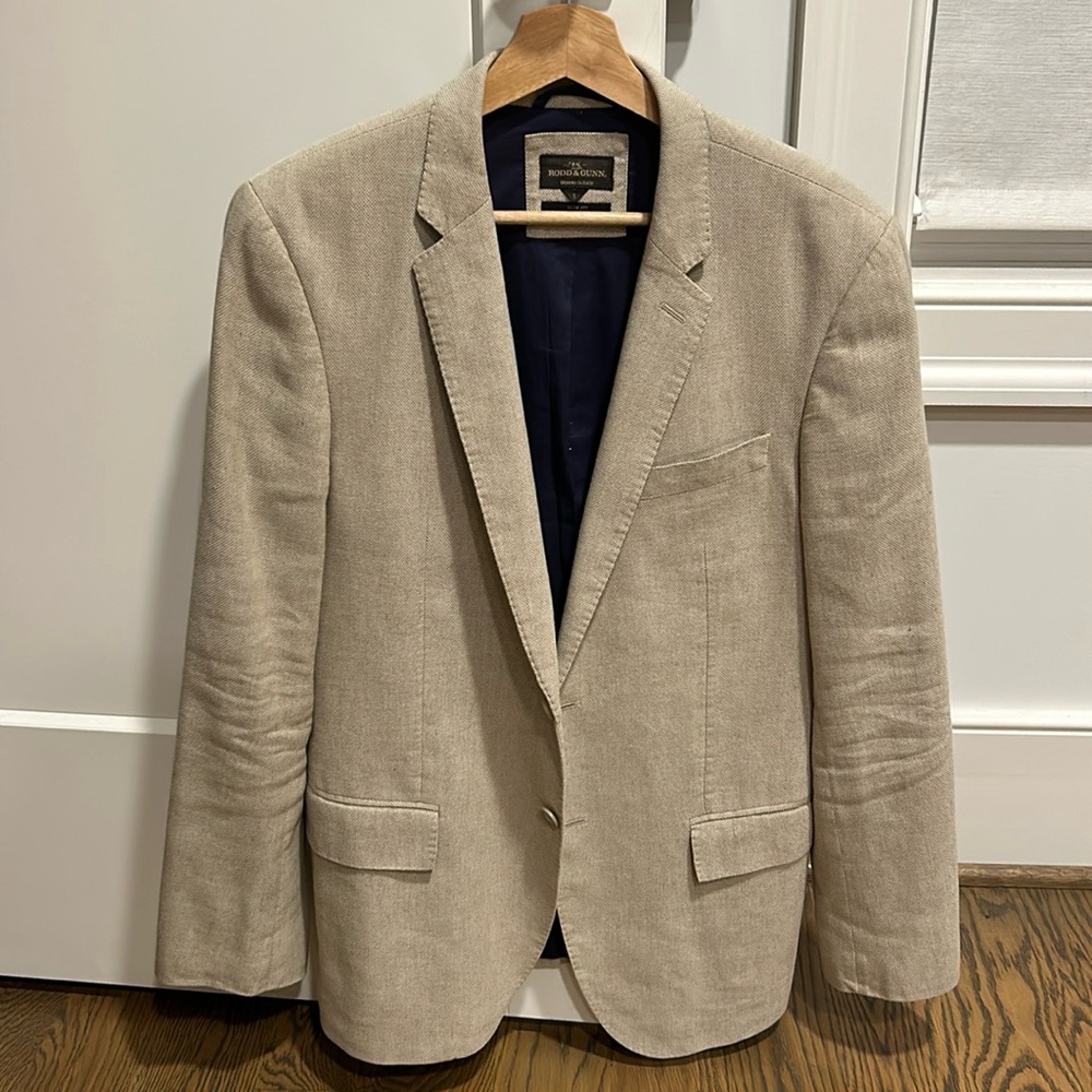Mens blazer Rodd & Gunn size Small but fits similar to 40R